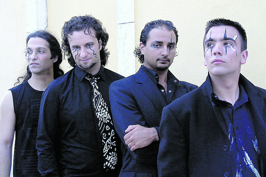 O artista fez parte dos Corvos