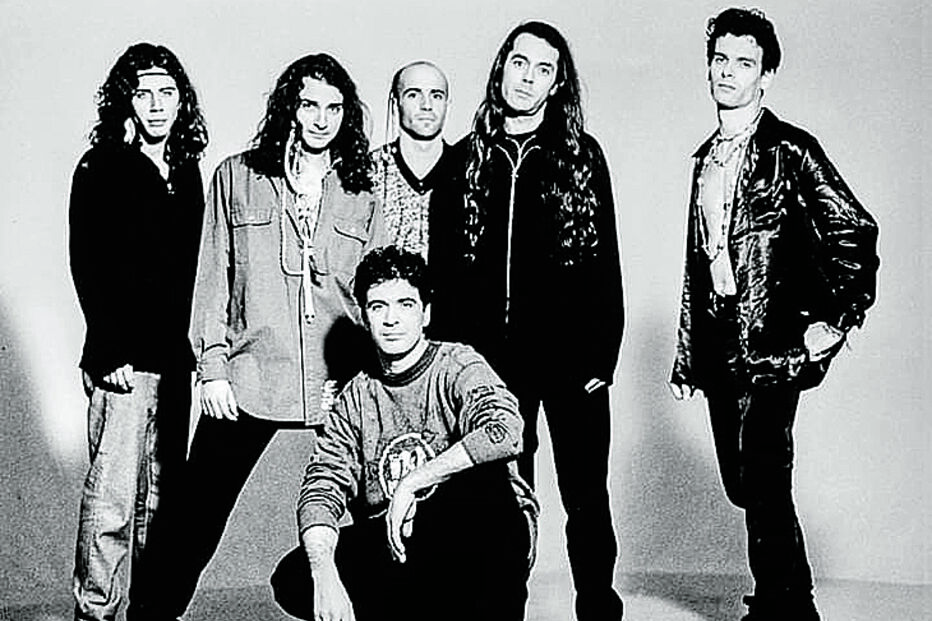 O músico na Quinta do Bill (segundo á esquerda)