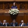 <![CDATA[ Livre, PCP e BE exigem que ministro assuma responsabilidades ao invés de culpar professores ]]>