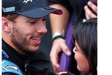 Kika Cerqueira Gomes e Pierre Gasly