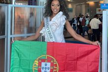Miss Portugal na partida para a cidade do México