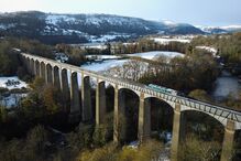 Neve cobriu de branco o Reino Unido