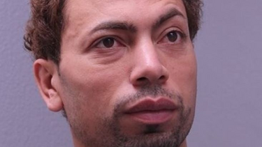 Cadastrado que fugiu de uma carrinha da PSP à porta do tribunal terá viajado de autocarro para o Algarve