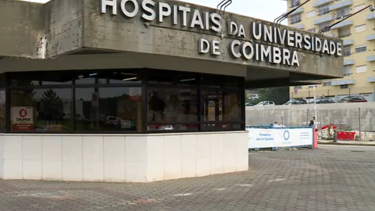 Mulher gravemente ferida após queda de edifício em Oliveira do Bairro. Vítima foi helitransportada para o hospital de Coimbra