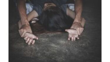 Homem de 40 anos fica em prisão preventiva por violência doméstica e abuso sexual de jovem de 15 anos em Oeiras