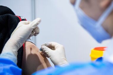 52% dos idosos com mais de 85 anos já se vacinaram contra a Covid