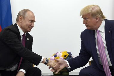 Trump e Putin deverão falar nos próximos dias para discutir a situação na Ucrânia 