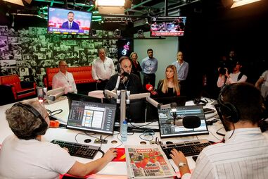 Estreia da Correio da Manhã Rádio recheada de artistas e de diversão
