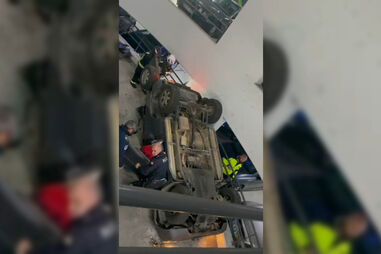 Mulher ferida após carro capotar no interior de parque de estacionamento em Viseu 