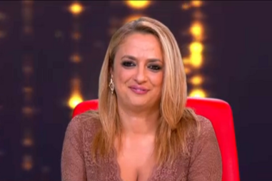 “Tem muitas visualizações”: Sílvia Botelho reage ao videoclipe em que Maria Leal aparece nua