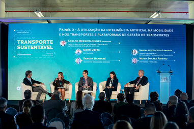 Painel 2 do evento que decorreu no Terminal de Cruzeiros de Lisboa