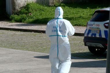 Polícia Judiciária de Lisboa precisou de poucas horas para recolher prova e deter a mulher de 47 anos pela morte do namorado 