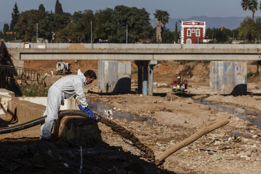 Um mês depois da tragédia que devastou Valência 