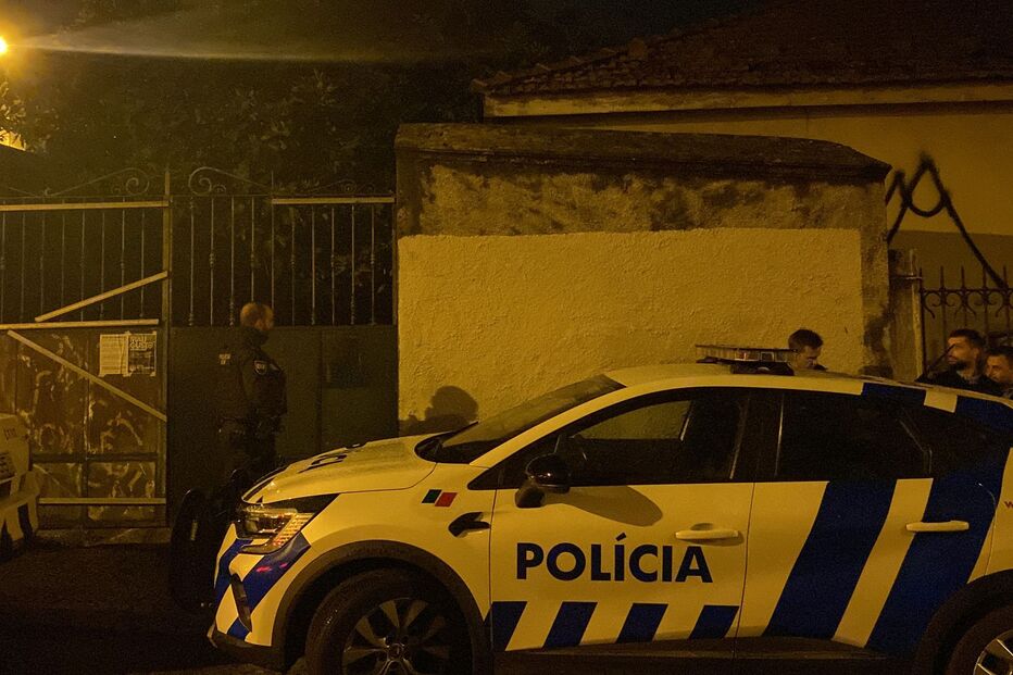 'Okupar Abril' ocupa edifício abandonado em Lisboa