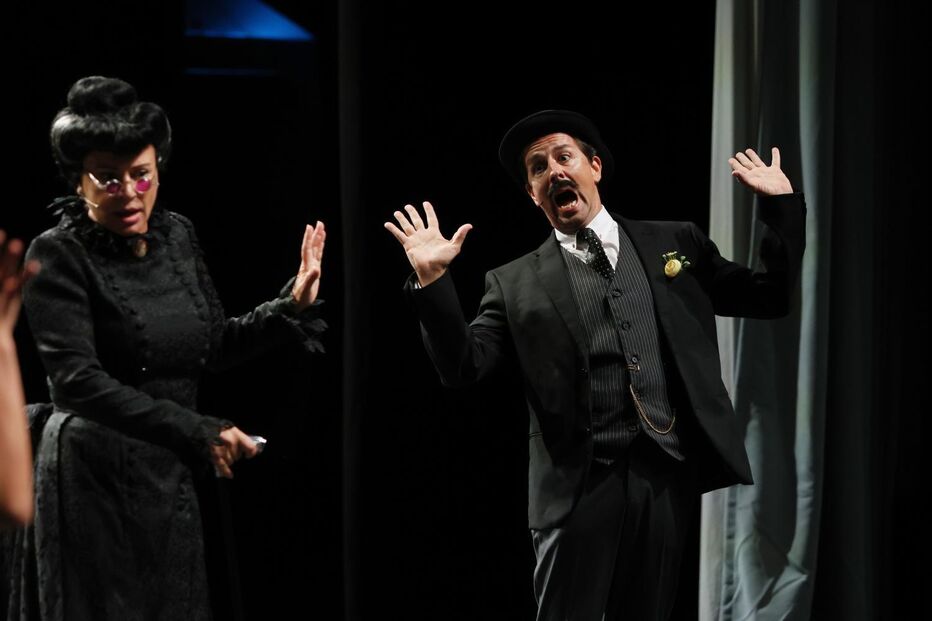 Manuel Marques com Sílvia Rizzo em 'Entraria nesta Porta'.JPG