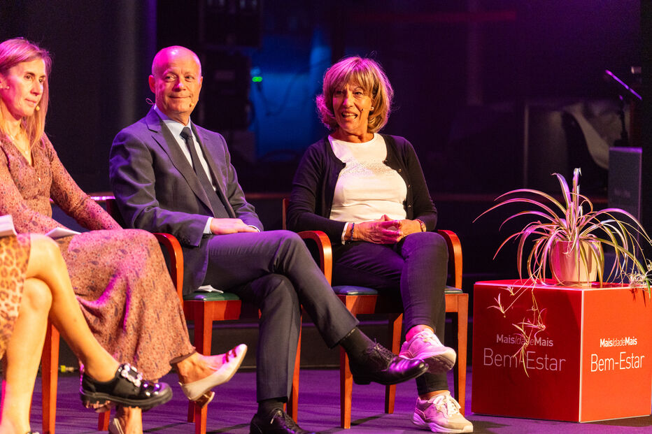 Teresa Bartolomeu, responsável pela oferta de saúde do Grupo Ageas Portugal; Fernando Paulo, vereador da Câmara Municipal do Porto; e Matilde Silva, aluna da RUTIS, abordaram os temas de Saúde em Bem-Estar