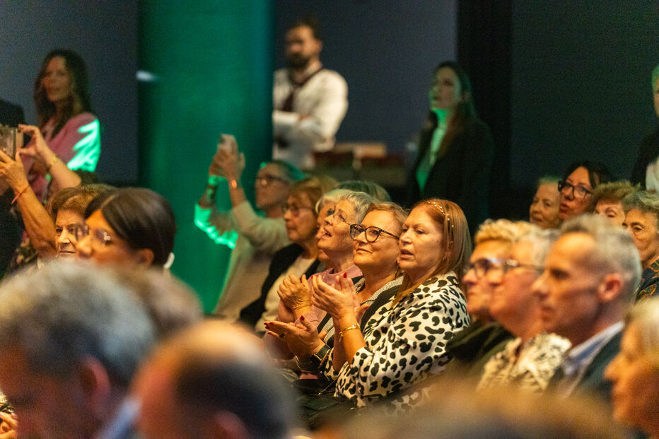 O Coliseu Porto Ageas esteve repleto de seniores que celebraram o envelhecimento ativo e a importância da vida na terceira idade