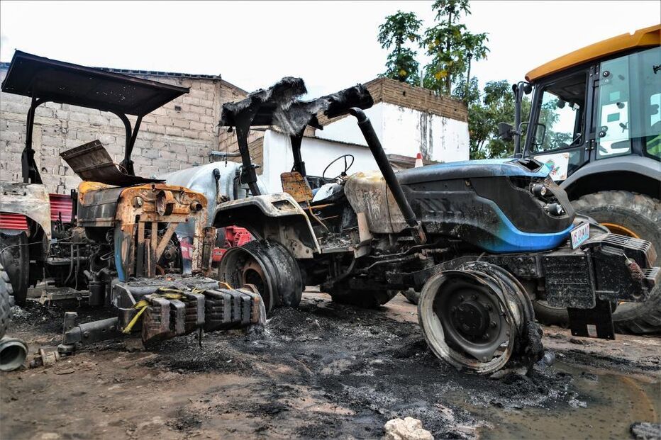 Maputo procura normalidade entre carros queimados e vias ainda boqueadas