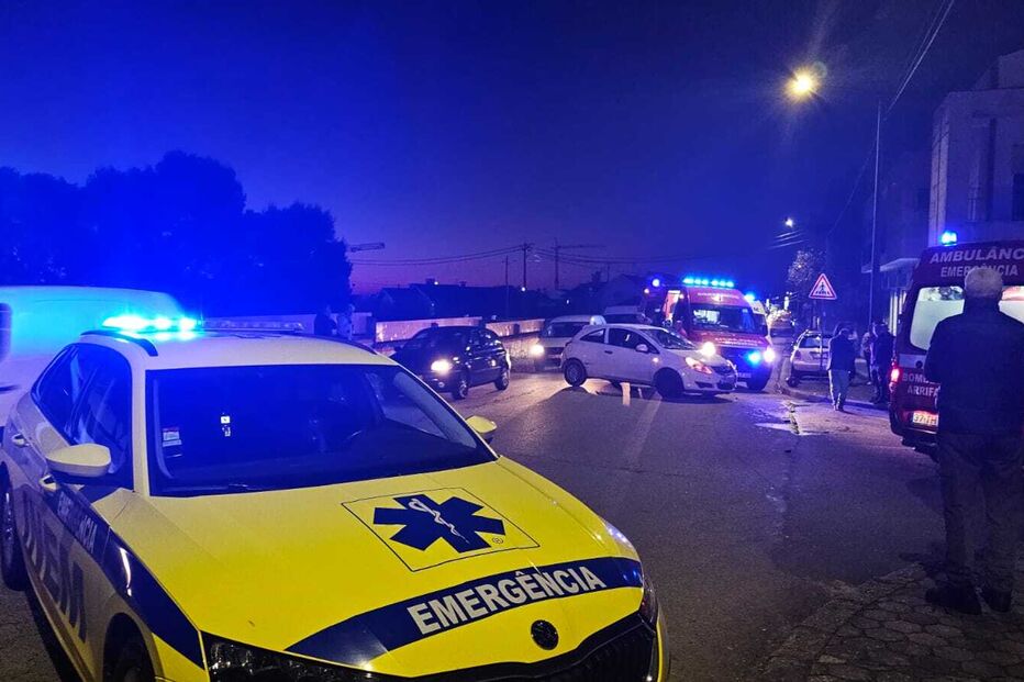 Motociclista ferido com gravidade em colisão com carro em Santa Maria da Feira