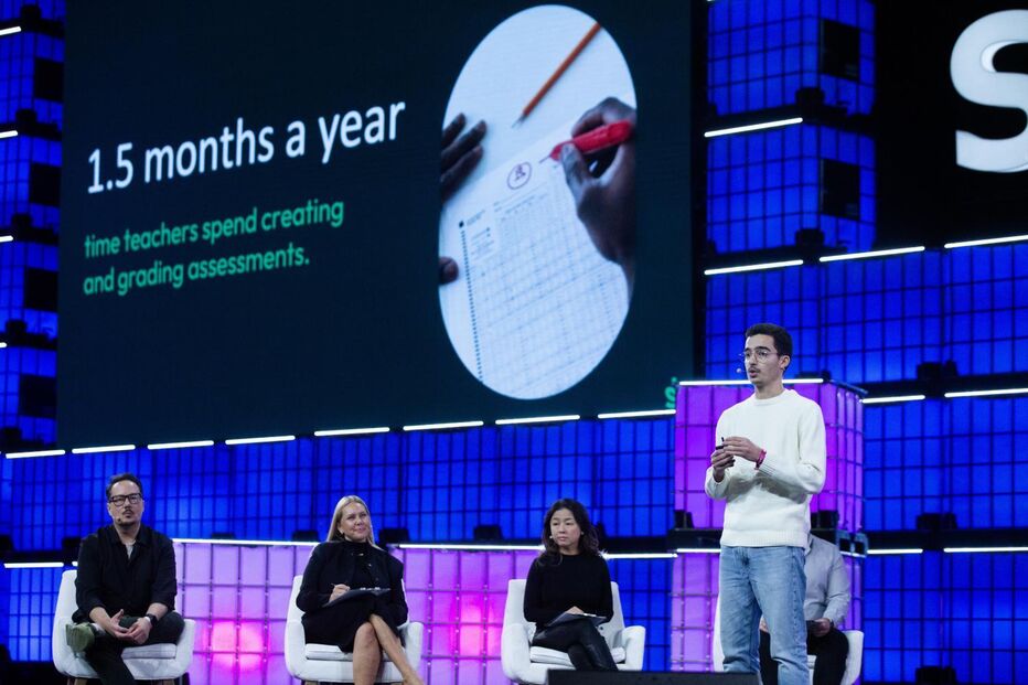 João Guimarães subiu ao palco principal da Web Summit, em Lisboa, para apresentar a 'startup' portuguesa Intuitivo