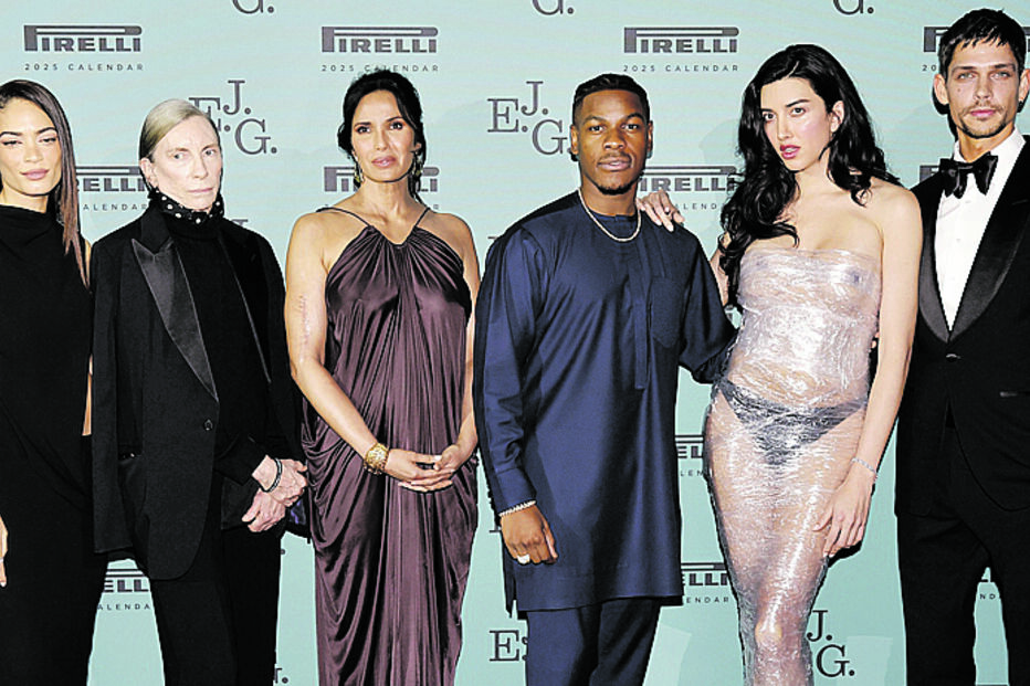 A cantora Elodie, a editora da ‘Vogue’, Tonne Goodman, a atriz Padma Lakshmi, o ator John Boyega, a artista Martine Gutierrez e Ethan James Green 
