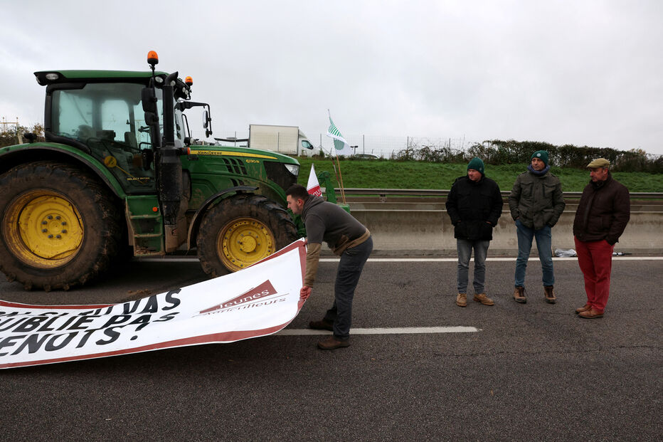 Sindicatos agrícolas franceses iniciam protestos
