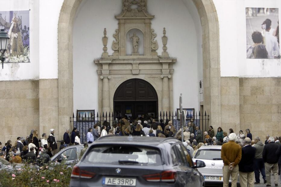 Funeral do bebé Vicente, neto do cavaleiro Ribeiro Telles 