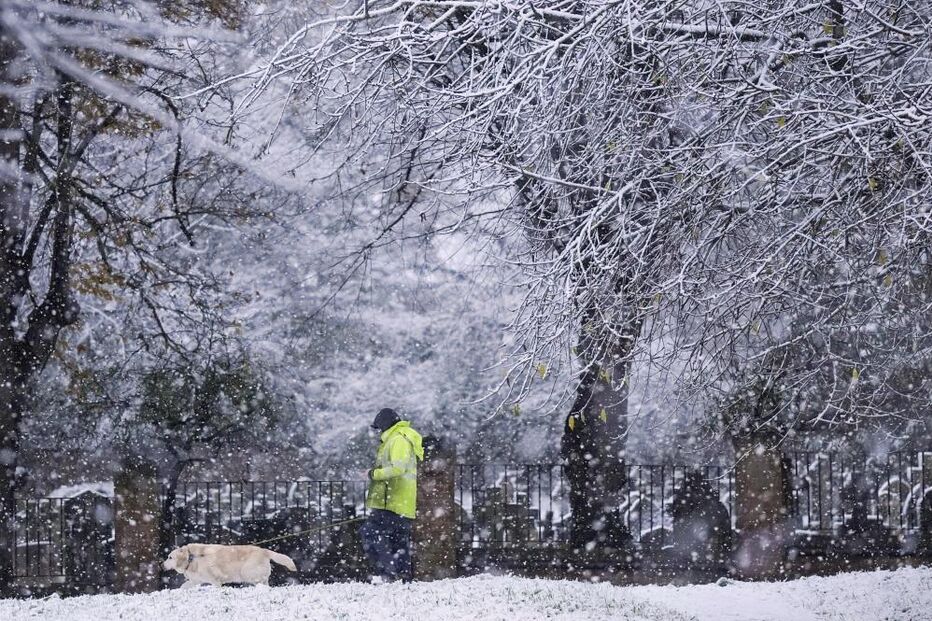 Neve cobriu de branco o Reino Unido