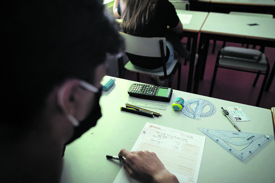 Alunos xx Escola xx Exames xxx