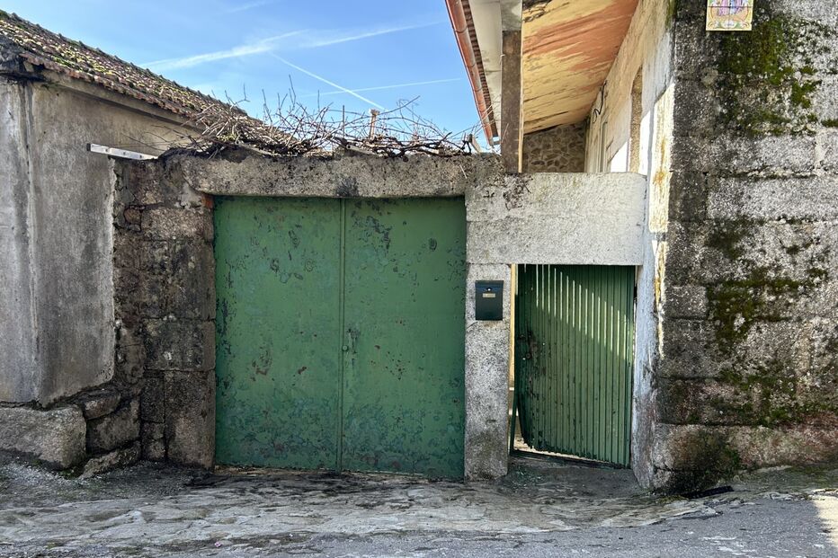 A casa onde Fernando 'Careca' esteve escondido em Montalegre
