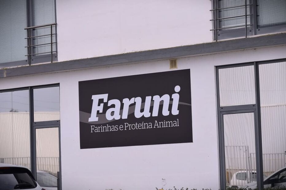 Incêndio deflagra em fábrica de rações em zona industrial na Figueira da Foz