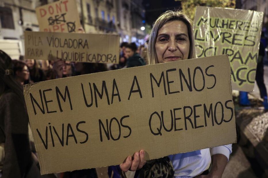Marcha pelo fim da violência contra as mulheres, em Lisboa