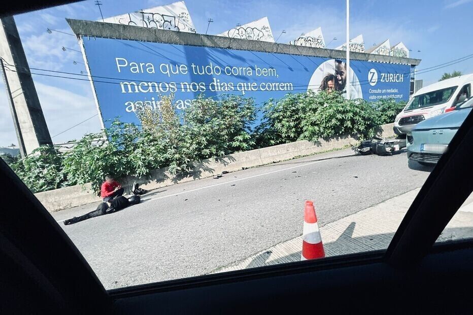 Saída da CRIL para a A5 em Carnaxide