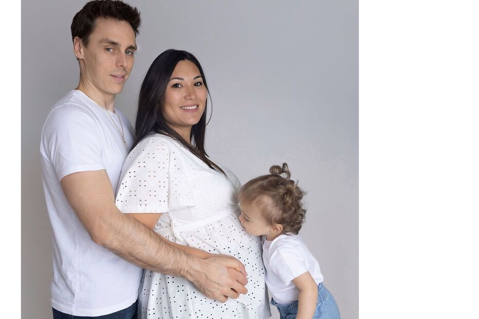 Louis e Marie Ducruet e a filha Victoire.jpg