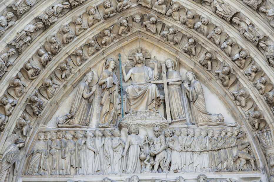 Reveladas as primeiras imagens do interior da Catedral de Notre Dame após obras de restauro