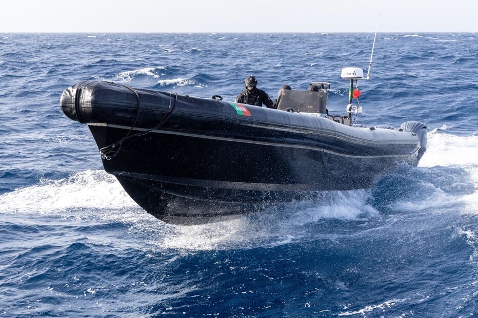 Marinha e Polícia Marítima apanham duas lanchas de narcotráfico a Sul do Algarve