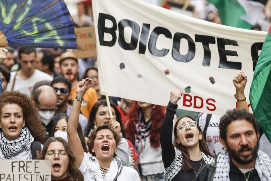 Centenas de manifestantes pedem em Lisboa a libertação da Palestina  