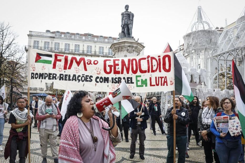 Centenas de manifestantes pedem em Lisboa a libertação da Palestina  