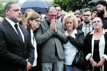 Os sobrinhos de marco Paulo durante o funerak di cantor, que morreu a 24 de outubro deste ano