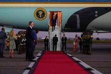 Joe Biden desembarca no aeroporto de Luanda