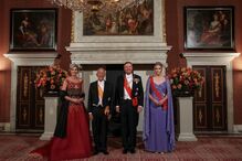 Marcelo Rebelo de Sousa acompanhado pelos Reis dos Países Baixos