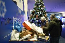 Adeptos e sócios do FC Porto fazem doação de Natal