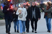 Filha e filho de Gisèle Pelicot à chegada do Tribunal Penal de Vaucluse