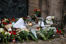 Alemanha acorda triste após atropelamento em mercado de Natal