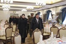 Kim Jong-un visita novo resort turístico na Coreia do Norte na companhia da filha