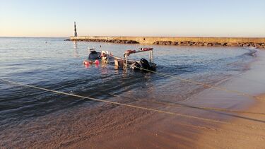 Dois homens resgatados por pescadores após adornamento de barco na praia da Aguda em Gaia