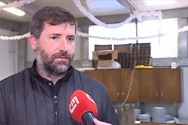 Ladrões roubam TV e comida que iam ser usados para convívio de Natal de idosos