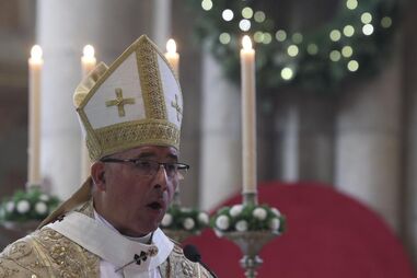 Patriarca fez referência ao "medo do mendigo que faz subir o vidro do carro", e ao medo de diferentes religiões