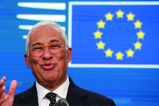 António Costa congratula-se com acordo e fala em 'oportunidade crucial' para paz