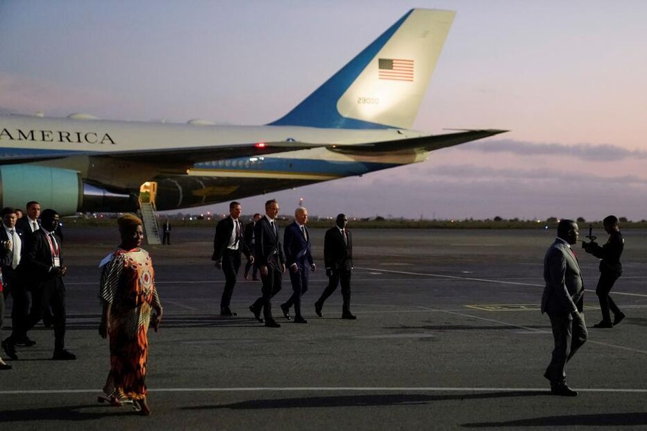 Joe Biden chega a Angola